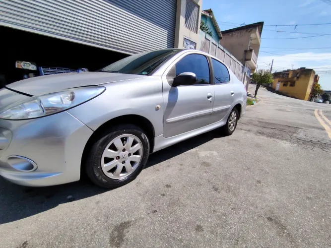 Peugeot 207 Sed. Passion XR Sport 1.4 Flex 8V 4P 2012