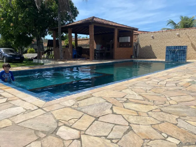Vendo Mini Sítio com casa 2qts, piscina de 100mil litros mais área gourmet