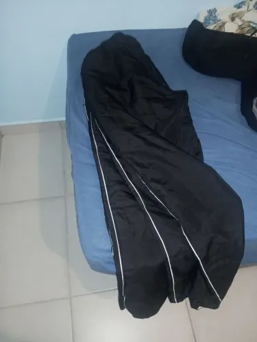 3 calças corta vento