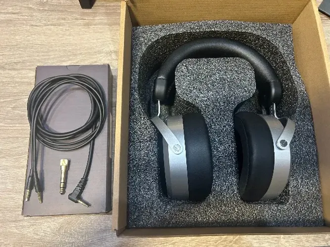 Kit Áudio Hi-End: Fone HiFiMAN HE400se + Amplificador Schiit Magni 3+