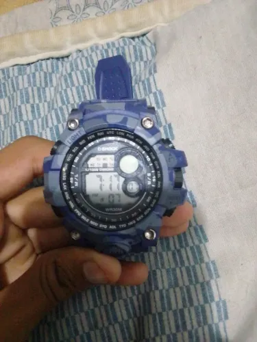 Relógio novo digital