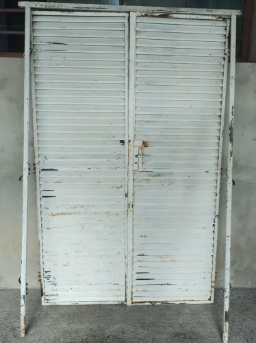 Porta de ferro