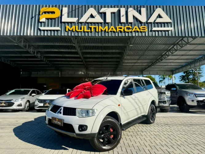 Mitsubishi Pajero Dakar HPE 3.2 4X4 T.I Dies 5P AUT 2013