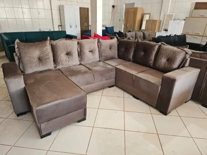SOFÁ DE CANTO COM CHAISE NOVO