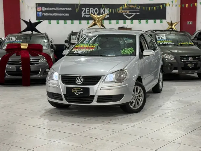 Volkswagen Polo Sedan 1.6 MI Total Flex 8V 4P 2011