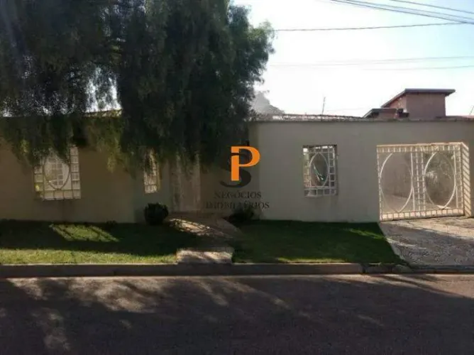 Casa à venda no bairro Recanto Dos Canjaranas em Vinhedo/SP