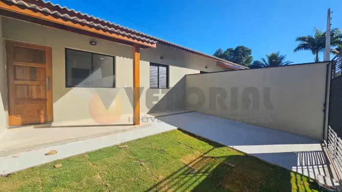 Casa com 2 dormitórios para alugar, 56 m² por R$ 2.400,00/ano - Barranco Alto - Caraguatat