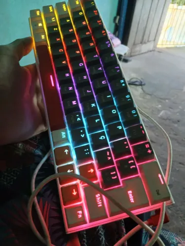 Vendo teclado com cabo usb 2.0 ou troco.