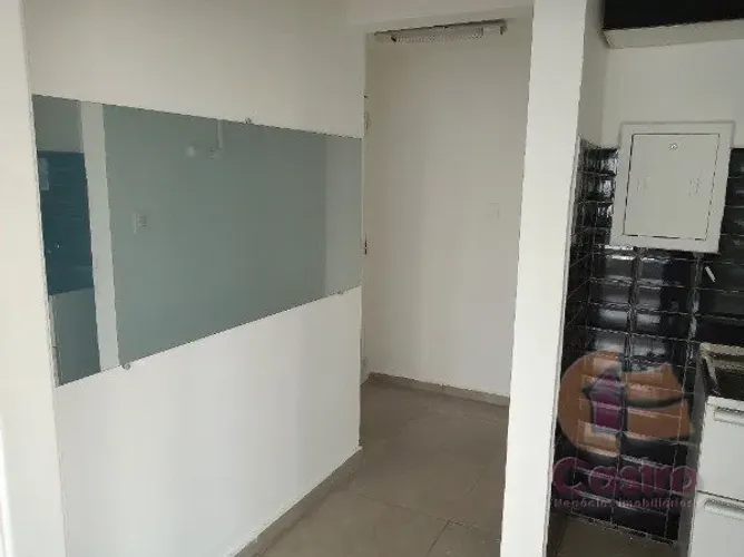 Sala Comercial proximo ao metrô Marechal Deodoro com copa cozinha, armários, ar condiciona