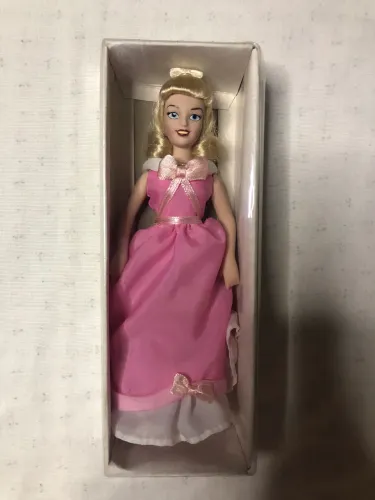 Boneca Cinderela Vestido Rosa Disney Princesas Porcelana Coleção DeAgostini