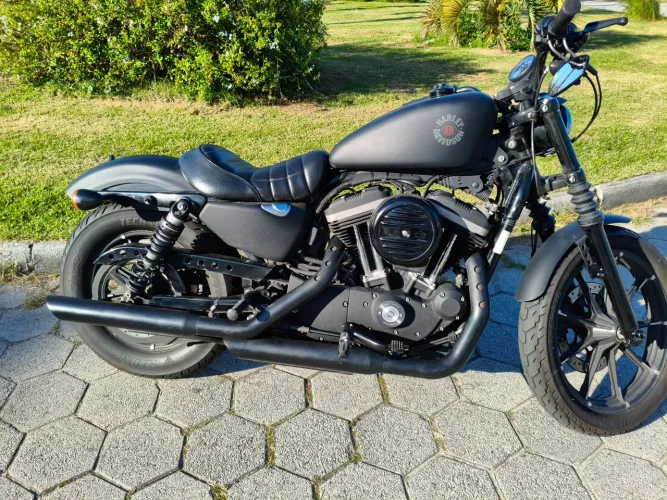 Harley Davidson XL 883 N Iron