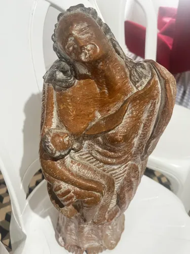 ESTÁTUETA DE BARRO
