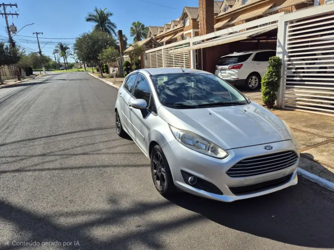 Ford Fiesta 1.6 16V Flex Mec. 5P 2015