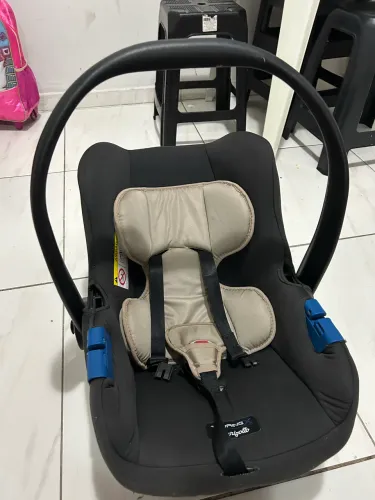 Cadeirinha bebê conforto 