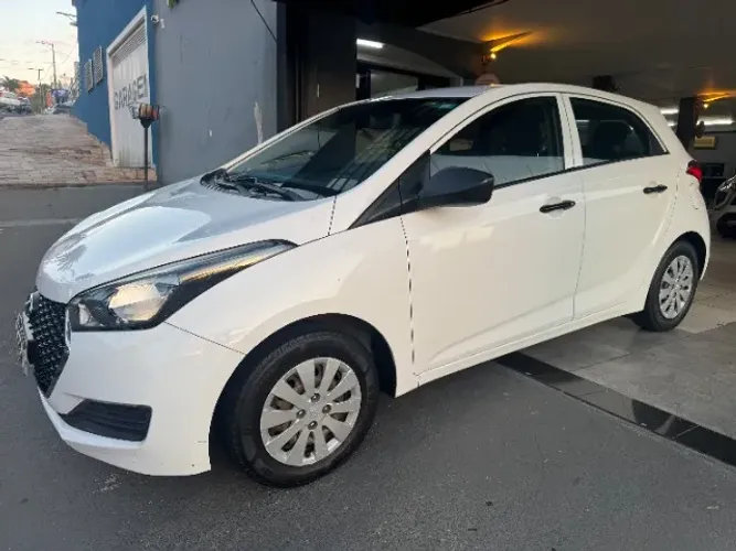 Hyundai HB20 Unique 1.0 Flex 12V Mec. 2019