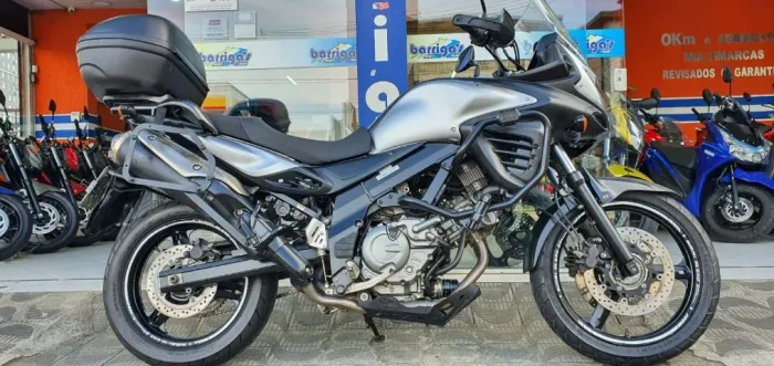 Suzuki V-strom 650 ano 2018 Preta Impecável