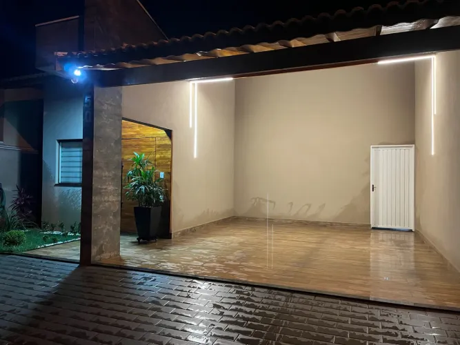 Vendo excelente casa em condomínio fechado 