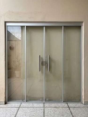 Janela de Blindex de de quatro placas