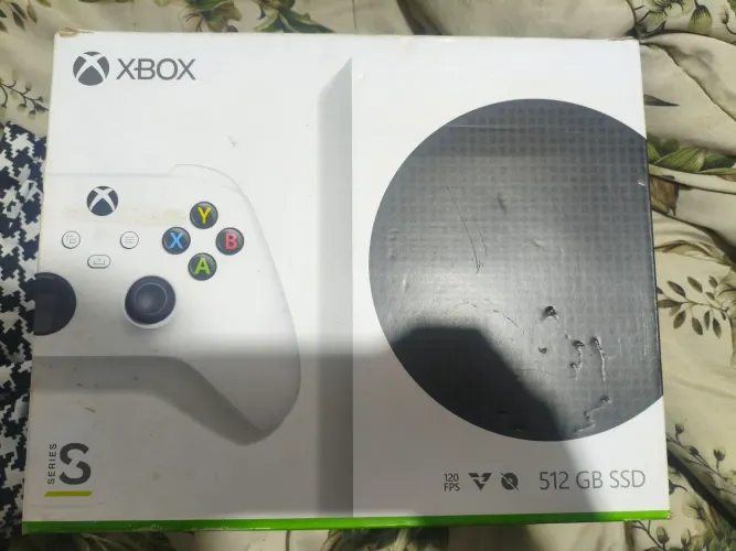 Xbox Série S, 512 GB com dois controles originais, funcionando perfeitamente. 