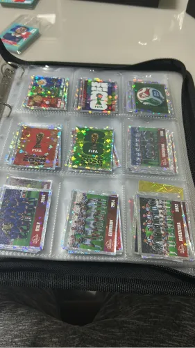 Figurinhas Fwc3, 4, 5, 6, 7, 8! Craques como Messi e Cristiano Ronaldo 