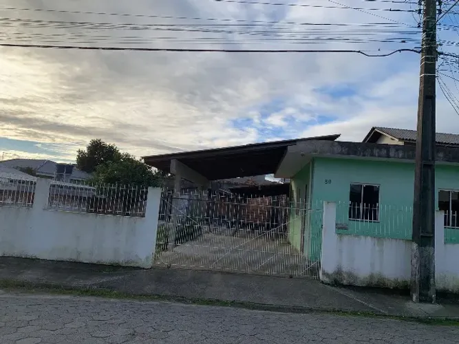 Aluga - casa falar com Daiana *
