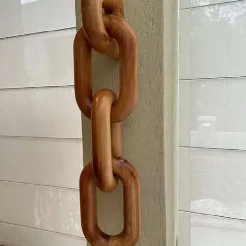 Corrente Decorativa Escultura em Madeira - Vanessa Taques