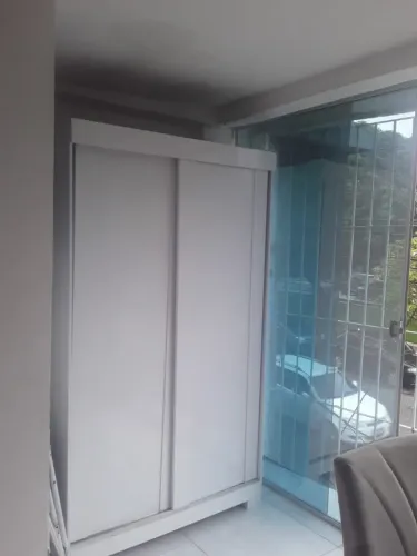Alugo Kitinete nos altos - Av. Marquês de Herval * Pedreira.