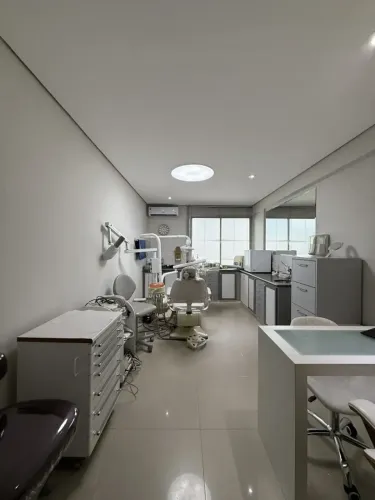 SALA COMERCIAL NA PRAIA DO CANTO