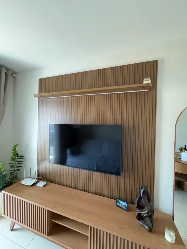 Painel para TV até 75 polegadas com LED