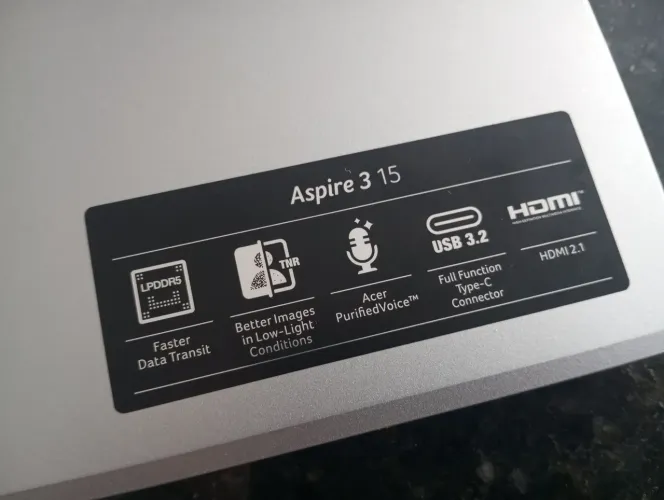 Vende-se Notebook ACER Semi-novo interessados entrar em contato comigo valor 1.650