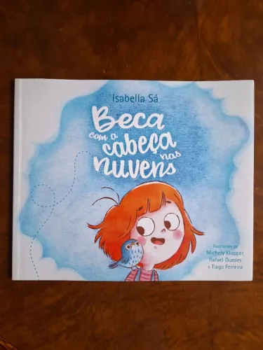 Beca com a cabeça nas nuvens - Isabella Sá