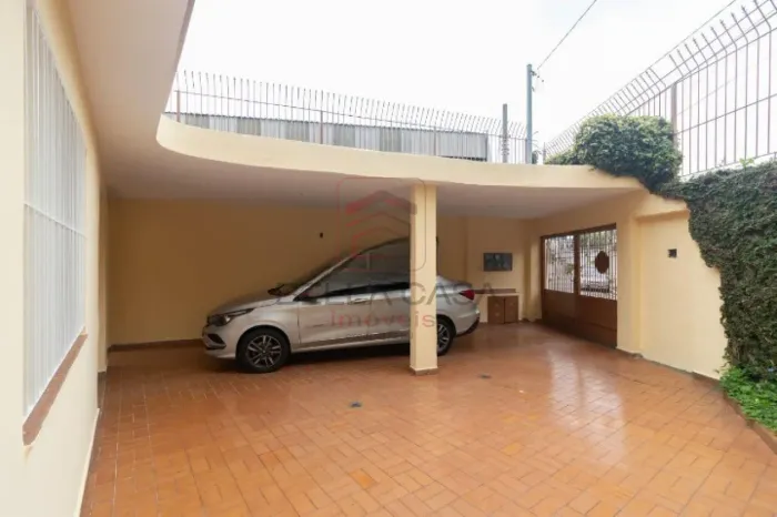 Sobrado à venda na Vila Prudente - 200m2 - 4 dormitórios - 2 banheiros - 3 vagas de garage