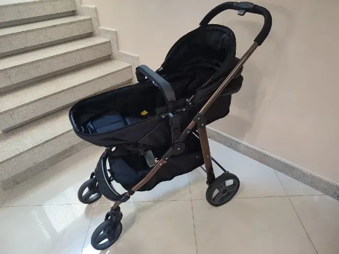 Carrinho de bebê Moisés e bebê conforto Olympus Galzerano 