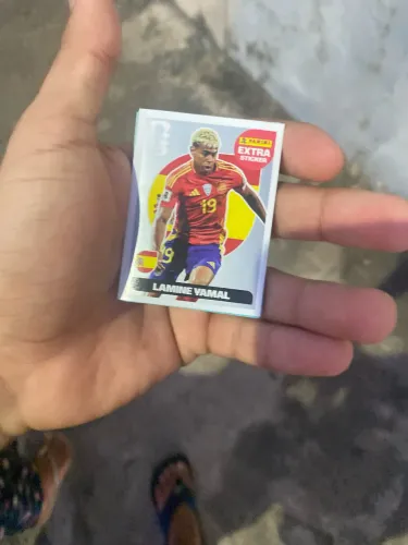 Figurinha do lamine yamal prata