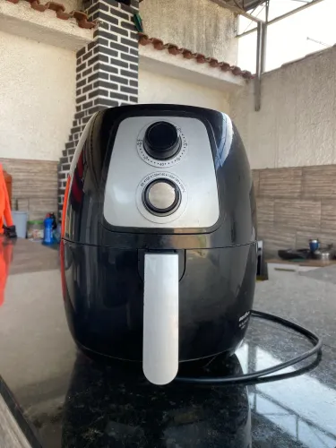 Air Fryer Britânia 3,5L bivolt