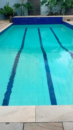 Limpeza e manutenção de piscinas