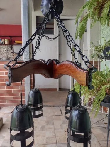 lustre rústico pendente de madeira de 4 lâmpadas