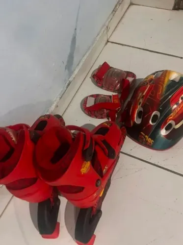 Vendo patins em perfeito estado de conservação