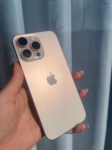 iPhone 16 pro Max Titânio-deserto
