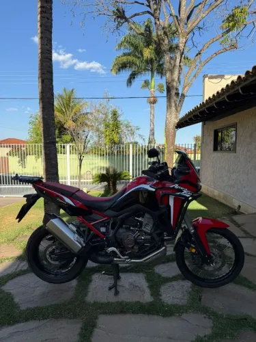 África twin