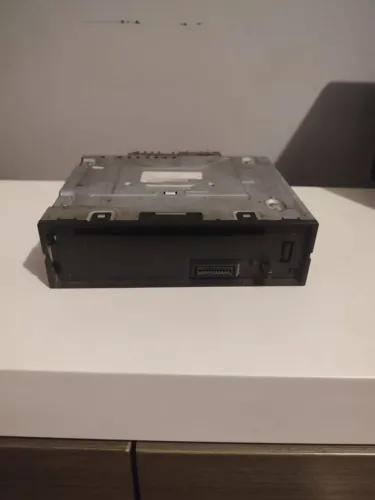 Rádio Pioneer DEH-1580UB Sem Frente