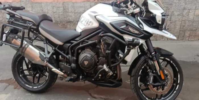 Vendo ou troco por moto de menor valor de meu interesse