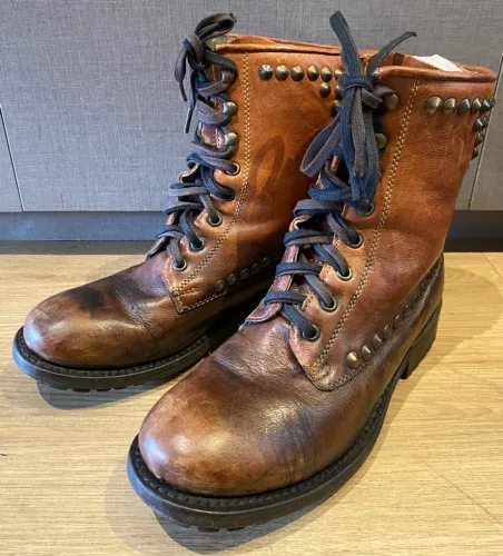 Bota coturno couro ASH - PRADA, BOTTEGA, BURBERRY, DIOR, FENDI, GUCCI, VUITTON, CHANEL