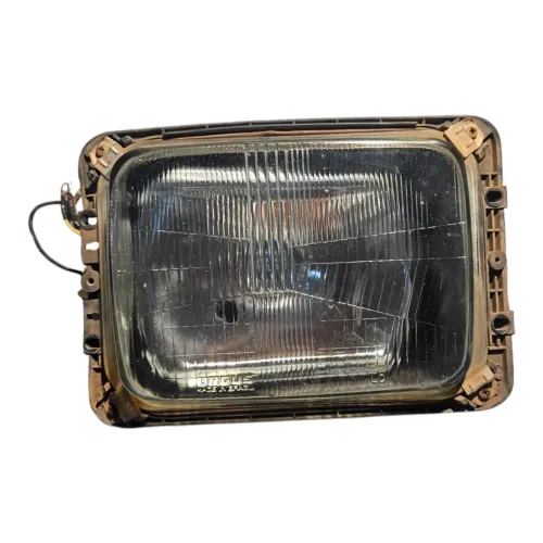 farol lado direito Mercedes-Benz 710