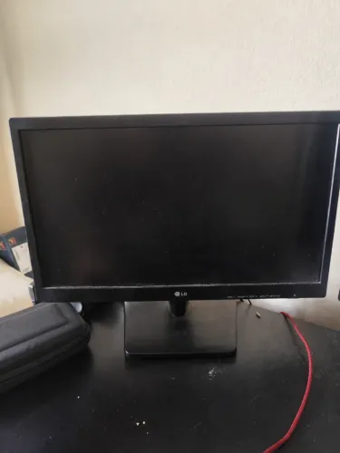 MONITOR LG - 19,5" - Entrada VGA (D-Sub)