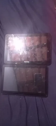 2 tablet. Pra arrumar ou tirar peças
