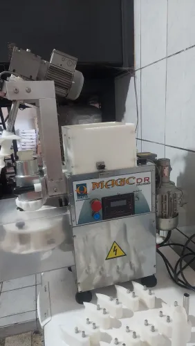 Vendo máquinas para fabricar salgados fritos.