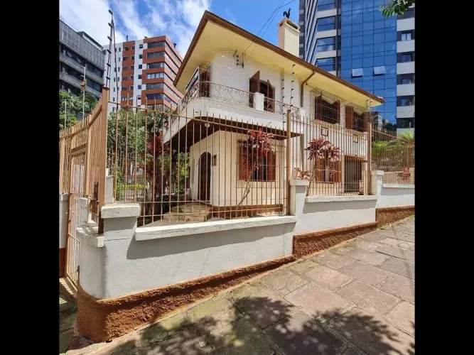 Esquina mais nobre de POA, junto ao GNU, Hugo Beauty e Panvel