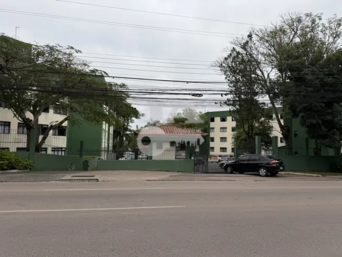 Apartamento com 2 quartos para alugar por R$ 1400.00, 52.00 m2 - CAPAO RASO - CURITIBA/PR