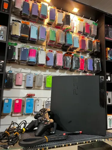 PS3 SLIM + 2 CONTROLES